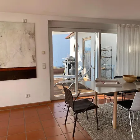 100m Zum Wunderschoene Mit Seeblick *