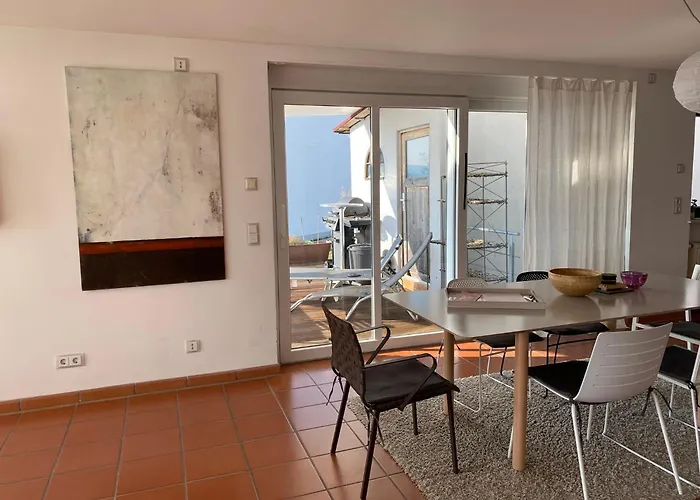 100m Zum Wunderschoene Mit Seeblick *