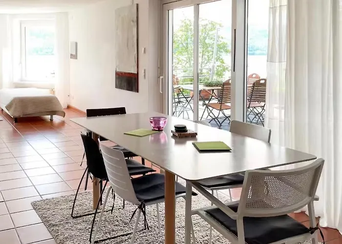 100m Zum Wunderschoene Mit Seeblick *